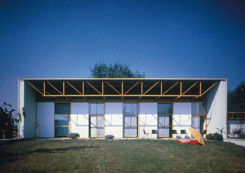 ofhouses:  304.                               Renzo Piano & Richard Rogers /// Four Free-Plan Houses /// Cusago,    Italy /// 1970-1974  OfHouses presents “Pritzkers’ First Houses, part III”:Renzo Piano (Pritzker 1998) established the office