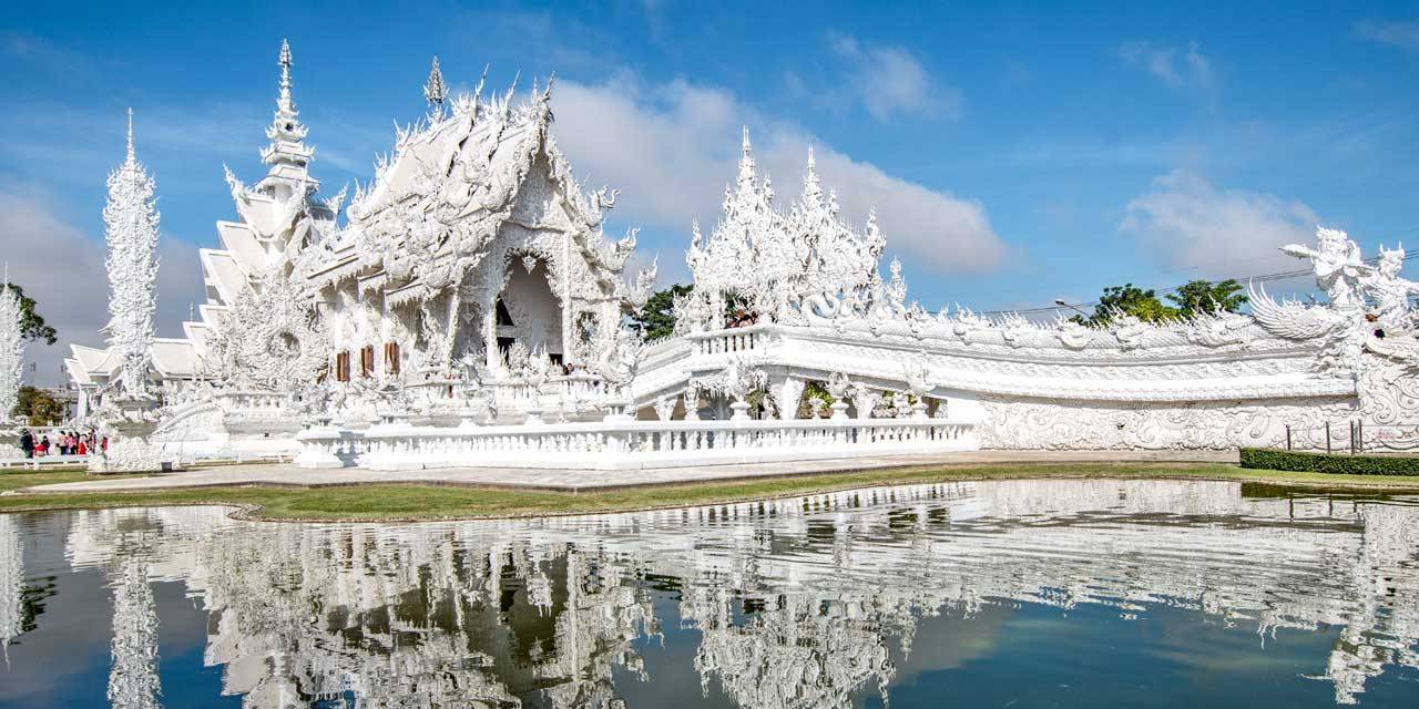 madeleineengland:  Wat Rong Khun, better known to foreigners as the White Temple,