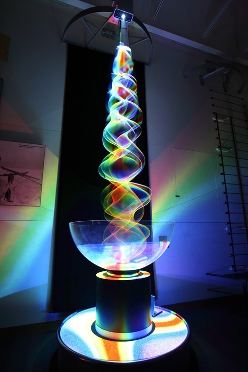 psychedelevangelist:  (unknown artist) Light wave installation