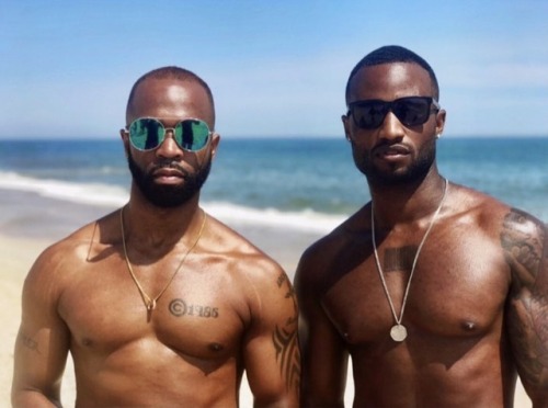 June 18, 2018     Nude SunglassesBeach bromance
