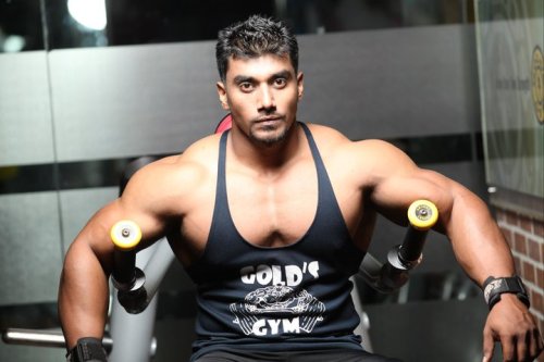 bighugeguys:  Sangram Chougule.  Handsome, very muscular, mounds of pecs, he looks ideal for me - WOOF