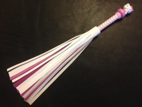 daddyandhisbabybear:  daddy-and-bunbun:  mydaddyslittlekittycat:  pet-lucretia:  edgeplay-co-uk:  myheartbelongstodaddy13:  edgeplay-co-uk:  Hello Kitty flogger with adorable figurine on the handle. Handmade by us, check out Impact-Toys.com!  Eeeeh do