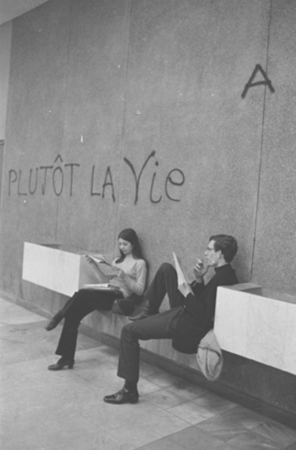 kvetchlandia:
“Gilles caron Striking Students, University of Paris-Nanterre, Sitting Beneath the Famous Graffiti “Plutôt la Vie” (Choose Life…more or less), Paris 1968
”