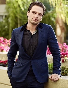 aestheticimagines:  he looks like he’s posing for findmeasugardaddy. com  my sugar