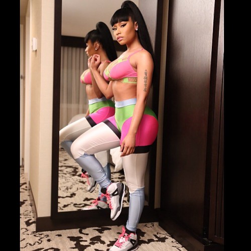 ratedthickent:  Nicki Minaj: Throw Sum Moe