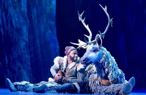 thewitchfromnextdoor:gorgeous photos from disney’s frozen on broadway’s opening night in