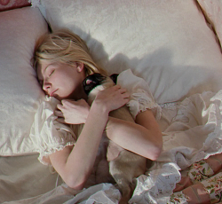 yourdarlinglolita:Marie Antoinette, 2006