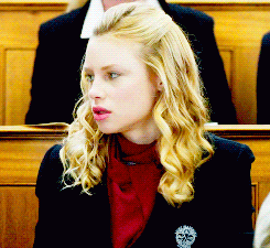 linchronan-deactivated20140915:  So, it turns out the reason that Lissa survived