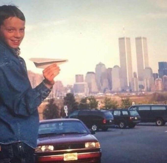 jehovahhthickness:  fakehistory:  Photo of a young George W. Bush - 1974  Wow 