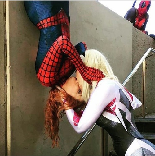 deliriumbubbles:SPIDER GWEN AND SPIDER JANE!