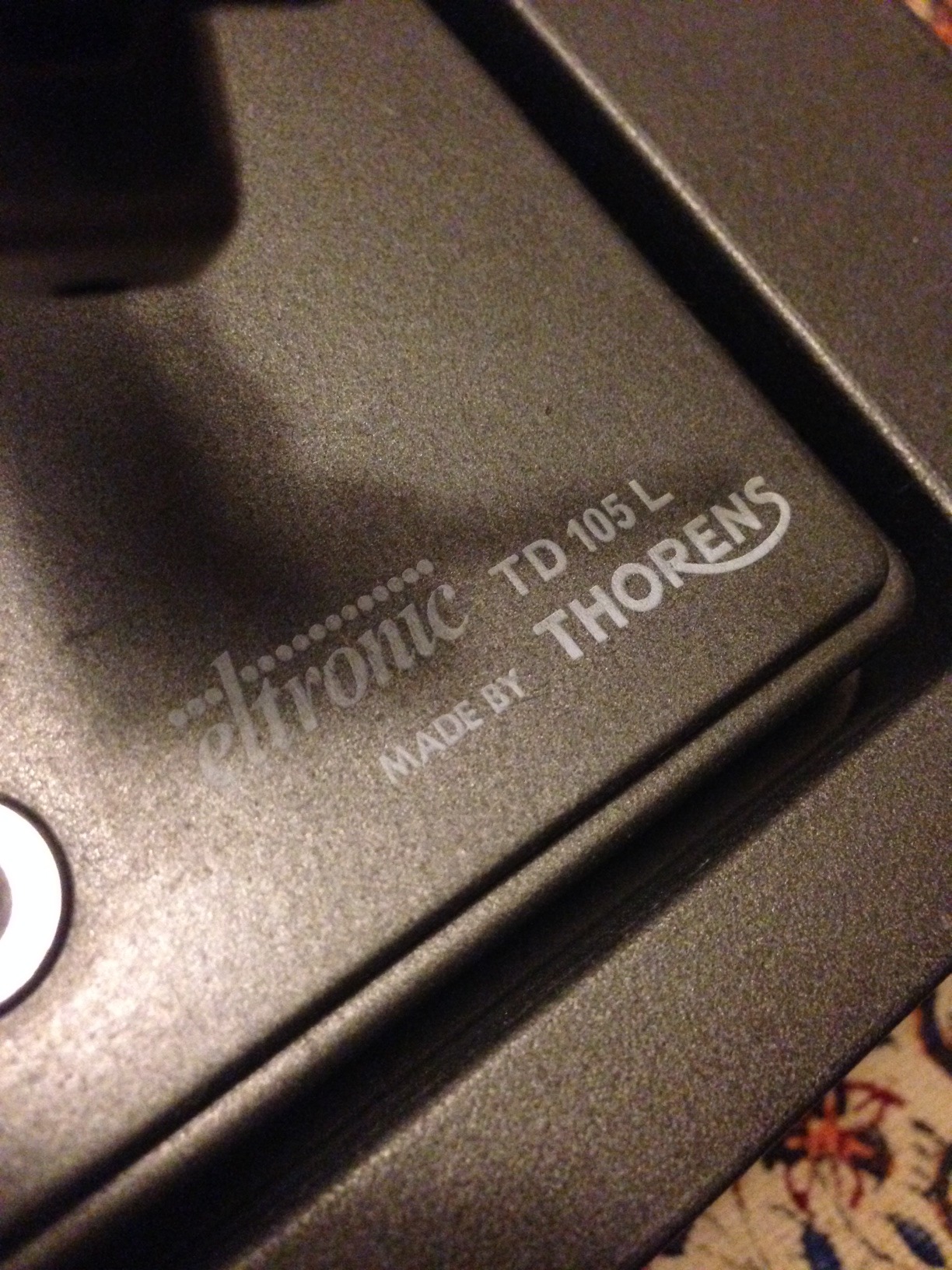 brilliantlydisruptive:  new best friend: thorens td 105 L (from the 1980s). help: