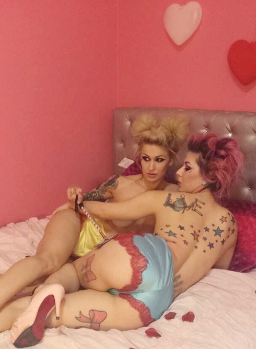 annaleebelle:  Awesome shoot with LouLou D'Vil and @radiant-inc yesterday!   Makeup: www.instagram.com/keelyzelanka Hair: www.instagram.com/candicemarie702