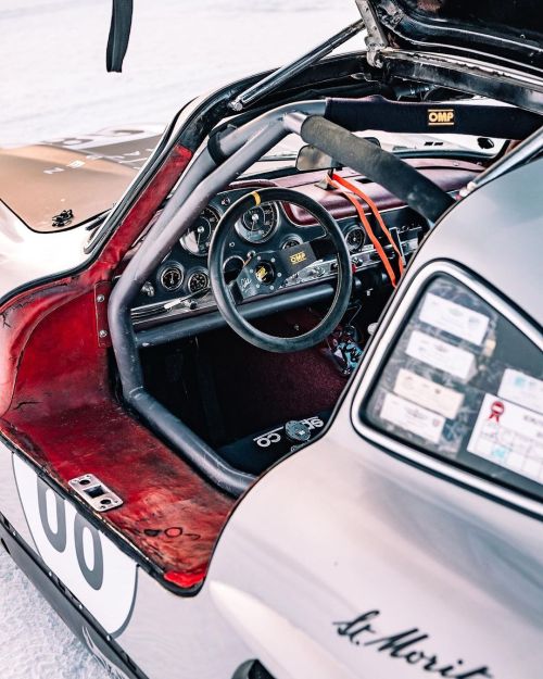 utwo:Mercedes Gullwing in St.Moritz© Ted Gushue