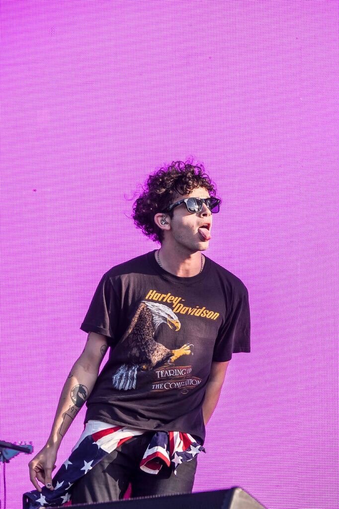 // the 1975 //