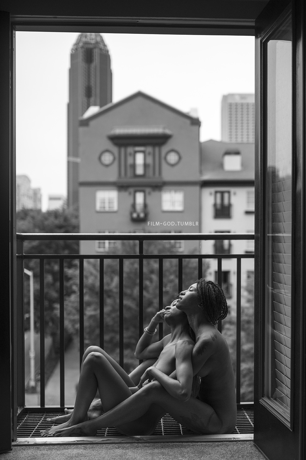 film-god:  thewildcookiee + kookieknoxPhotographed by Q. Oliver