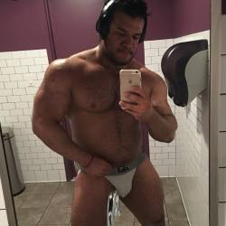 growthfreakalan:  All strapped up. #muscle