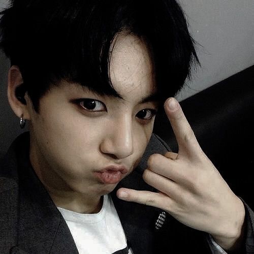 Jeon Jungkook An Early 2000s Emo/myspace Playlist (1/7)