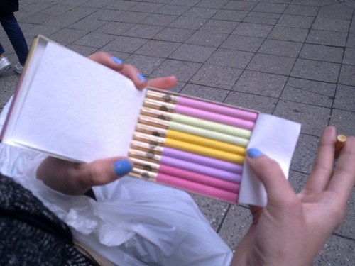 flovverboy:  naturauhly:  ♡   talk to me if you’re sad or lonely xo 