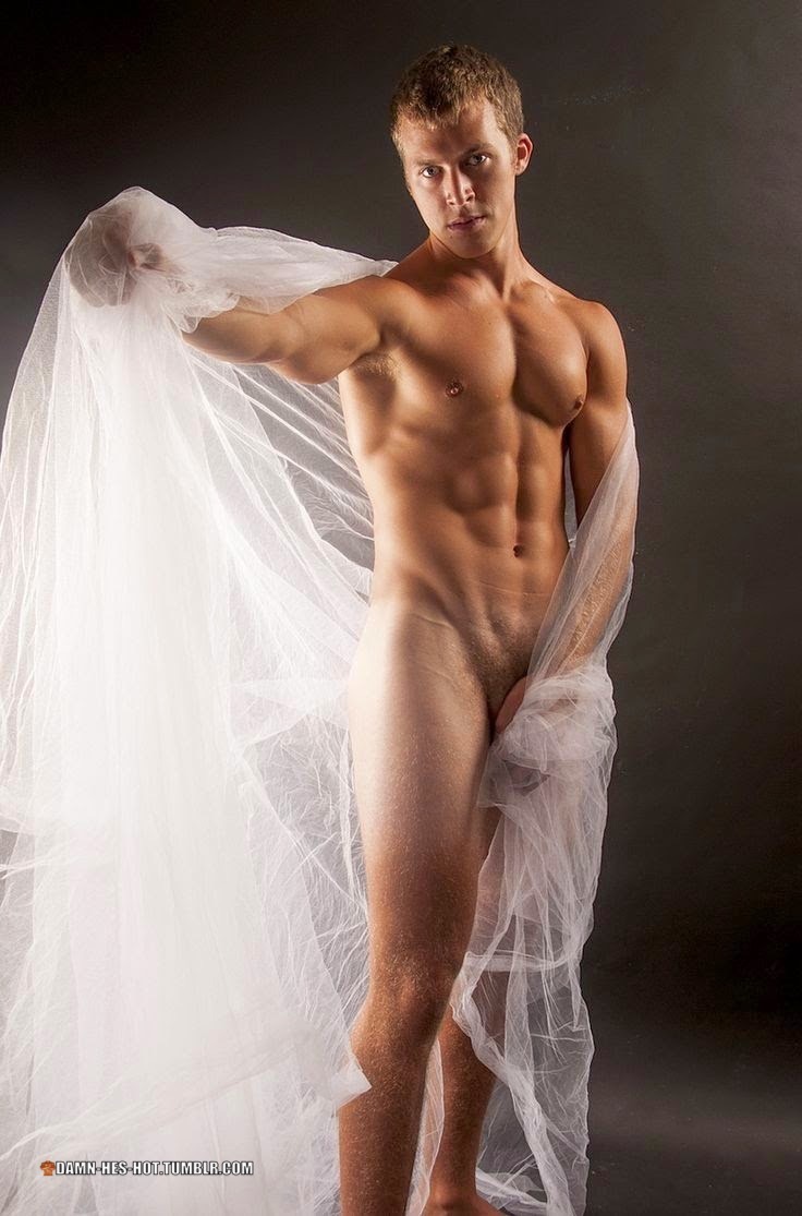 damn-hes-hot:  DAMN HE’S HOT! Follow for daily pics of hot men - https://damn-hes-hot.tumblr.com/
