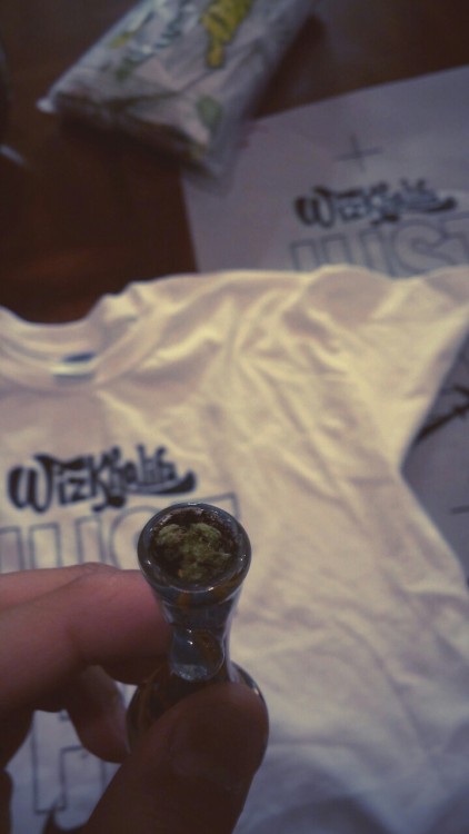 blowmelikekushhh:  Just Fly.