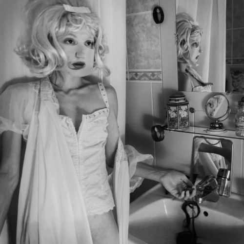 feebrile:Schoolgirl Complexion by Féebrile