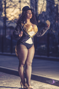 killerkurves:  CinVonQuinzel as DC Comics’ Zatanna Zatara