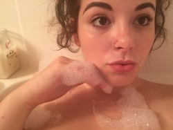 femmeomenal:  Classic bubble bath photo set because it’s been too long