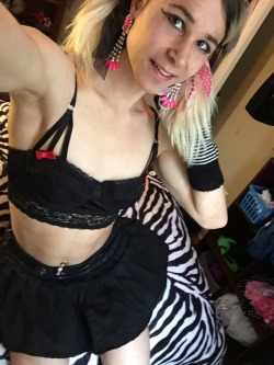 crossdressingprincess:  Whoreing it up today