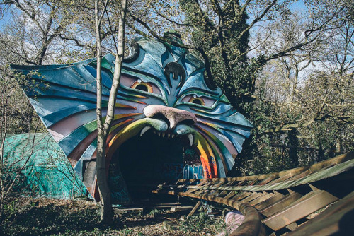 fuckyeahabandonedplaces:  abandoned amusement park by jonasginter on Flickr.  Fun and scary together what a match