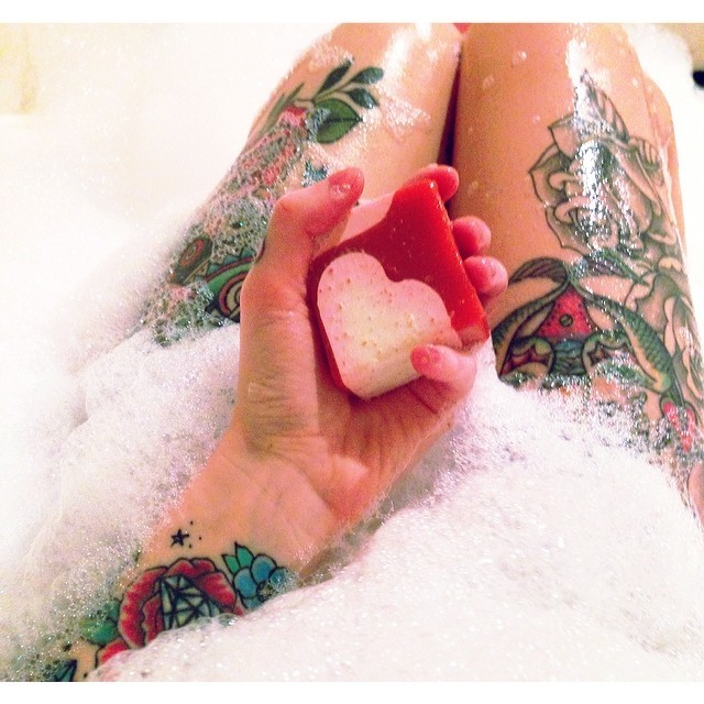 maypetite:  New soap bar from Lush! Smells delicious ☺️ 