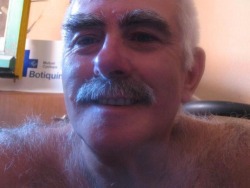 afterfire69:  Love daddy mustache   and eyebrows