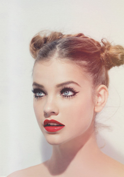 doingdrugswithmileycyrus-deacti:  @BarbaraPalvin: adult photos