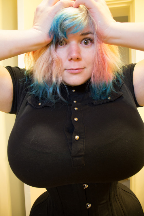 underbust:  tightfan:  underbust:  Corset porn pictures