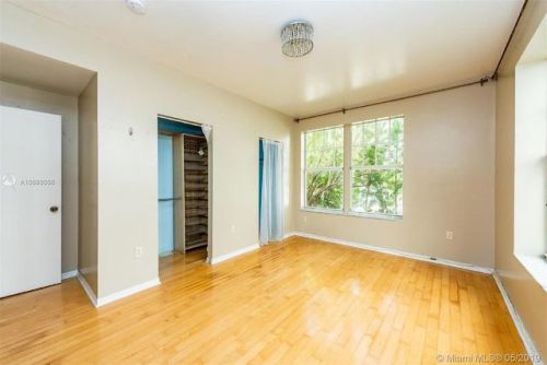 $2,050 /mo/2 br/930 sq ftMiami Beach, FL