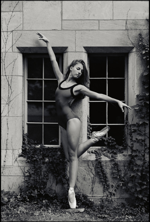 Porn photo framedbyeduardo:  gillian w.  ballerina at