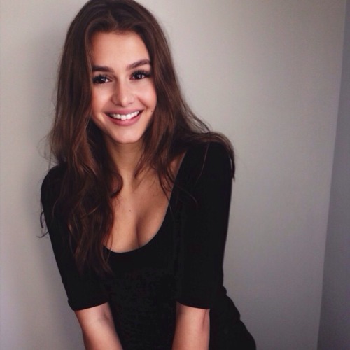 i-would-date-her:  Celeste Desjardins 