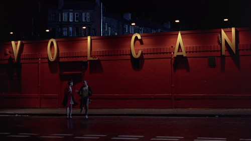 Trainspotting (1996)Dir. Danny BoyleDoP. Brian Tufano