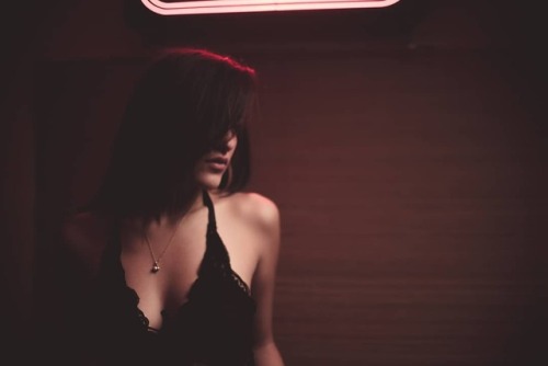 Una fotito de la Cami :3 . . . . . . #Temuco #bella #linda #estudio  www.instagram.com/p/Bnt