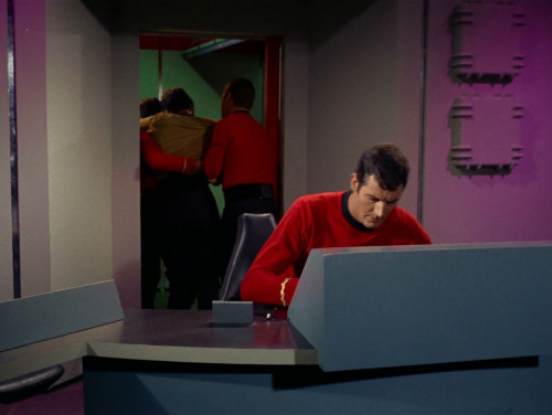 Just before this scene in “I, Mudd” begins, the Captain has realized something is wrong in auxiliary