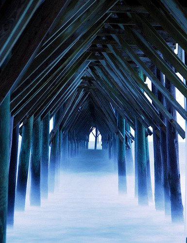 bluepueblo:  Misty Ocean Pier, North Carolina photo via dearscience 