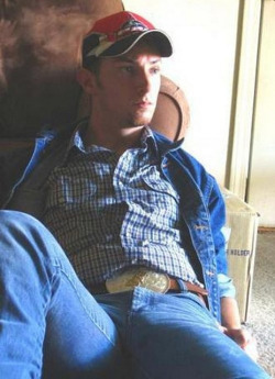 ksufraternitybrother:  HOT REDNECK!  KSU-Frat