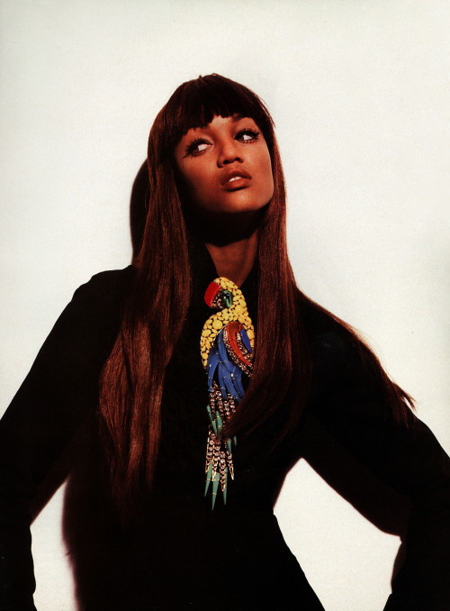 bkhtpz:fashionphotographyscans:Magazine: MademoiselleYear: 1992Models: Tyra BanksPhotographer: 