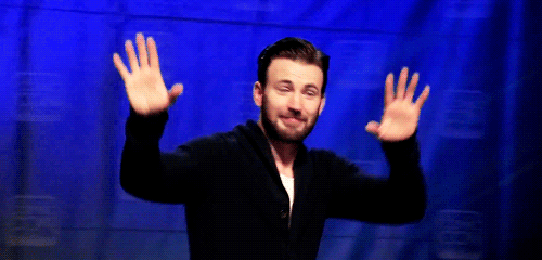 natashasromanoff:Chris Evans exiting the stage of his panel at SLCC 2015.