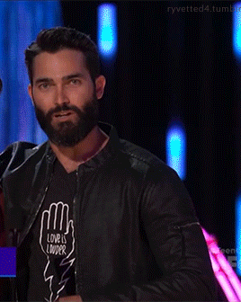 ryvetted4:  Tyler Hoechlin presenting at the Teen Choice Awards 2017