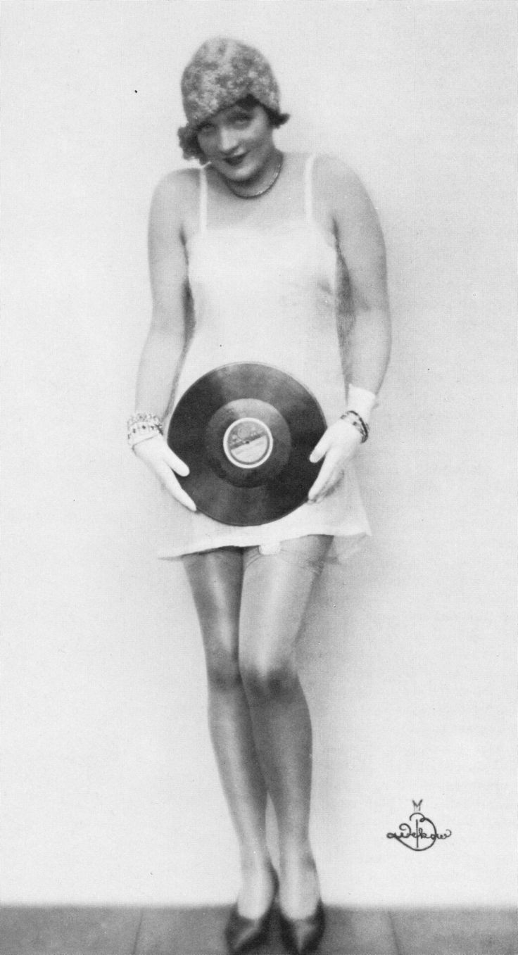 thewisecrackingstwenties: MARLENE DIETRICH 1926