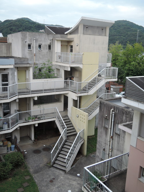 tamazo2:長崎県営三重第３団地（1993～7年）長崎市畝刈町中耐2～4階・高層6階2020