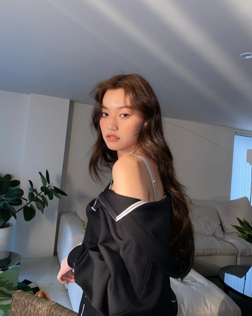 jieqionq: DOYEON behind the scenes of the star jan ‘22