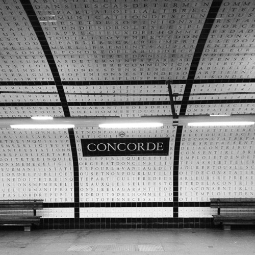 XXX Concorde (line 12) (at Métro Concorde [1,8,12]) photo