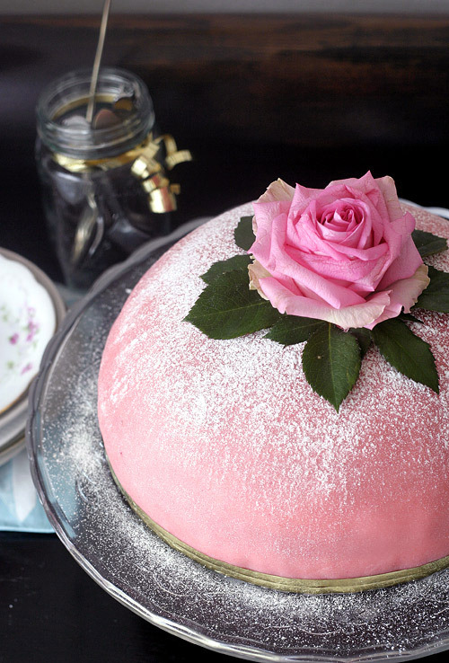 thecakebar: Swedish Princess Cake {in Czech}