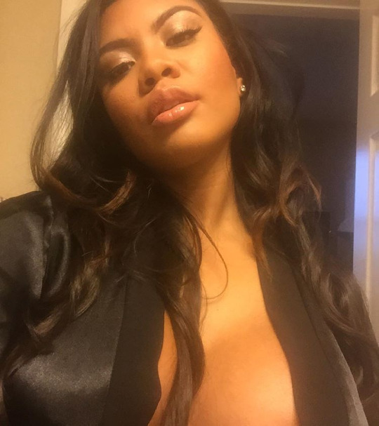 banginazzbeauties:  Definitely in my top 5 models right now. I love everything about